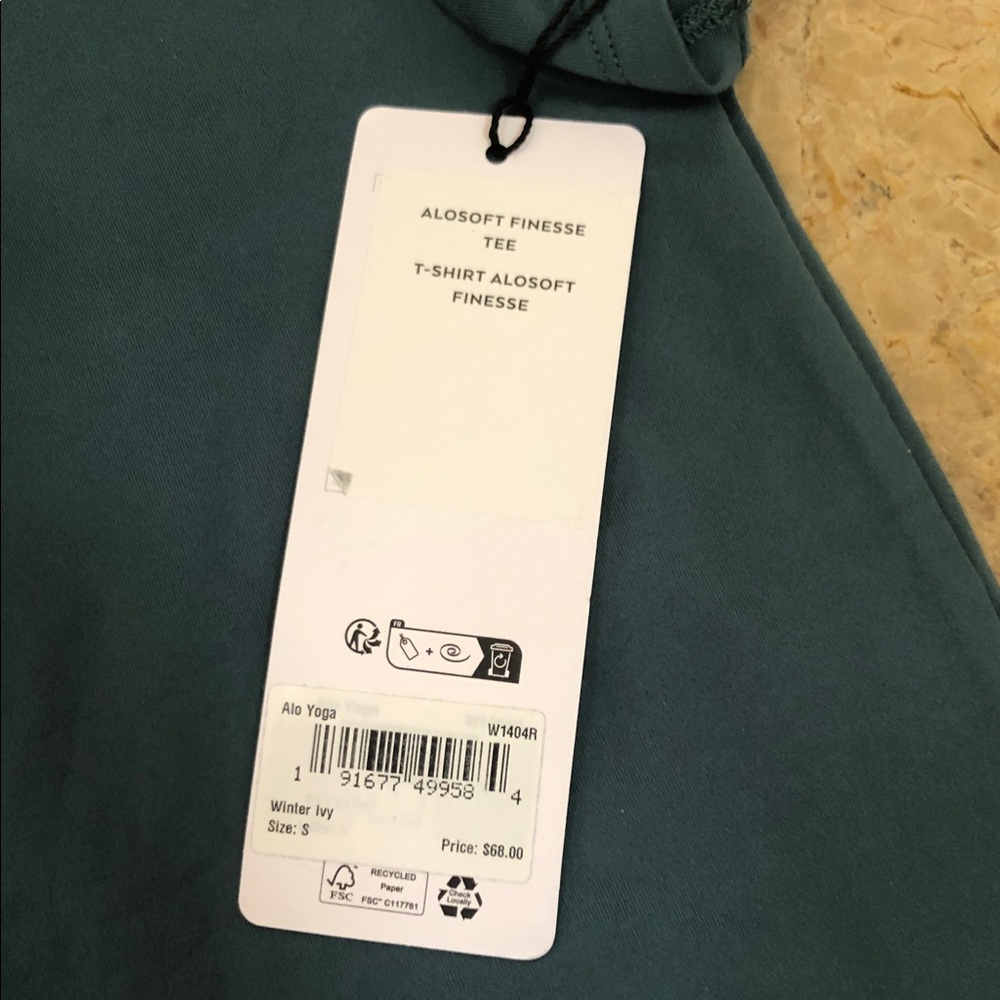 NWT ALO YOGA Alosoft Finesse Tee - Picture 6 of 6